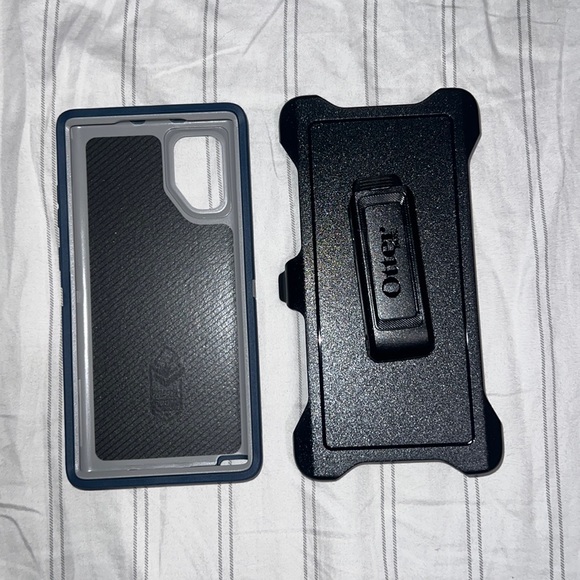 Otterbox Defender for Samsung Galaxy Note10+ Brand New - Picture 2 of 2